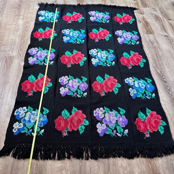 Vintage Handmade Floral Cross Stitch Afghan Blanket Black Yarn 48”w x 68” l 70’s - Picture 2 of 8